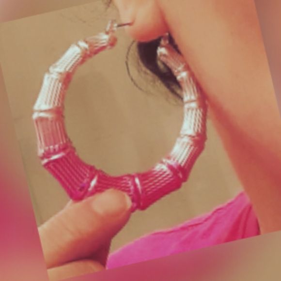 😀NWT FOREVER 21 BAMBOO HOOP EARRINGS - Picture 5 of 6